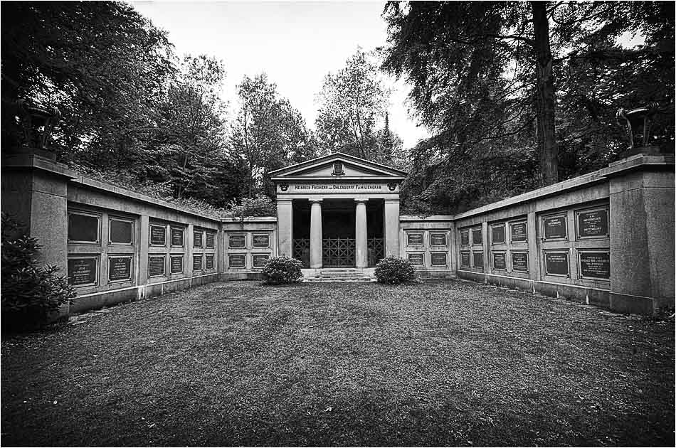 Familiengrab – Friedhof Ohlsdorf