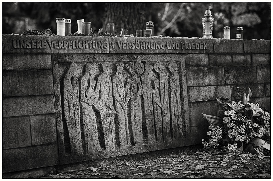Internationale Kriegsgräberstätte — Friedhof Ohlsdorf — Michael Wassenberg