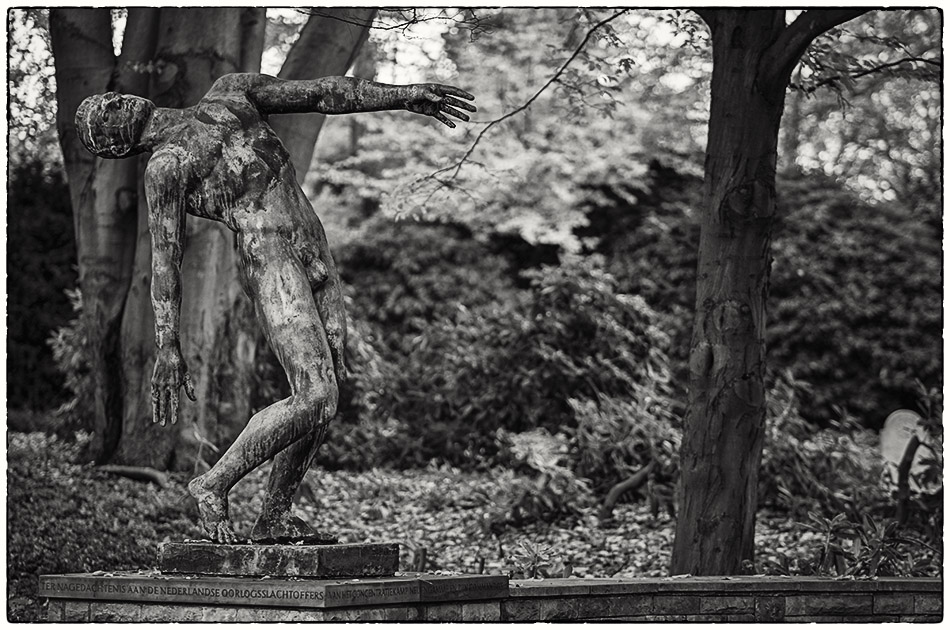 Kriegsgräberstätte der niederländischen Opfer — Friedhof Ohlsdorf — Michael Wassenberg