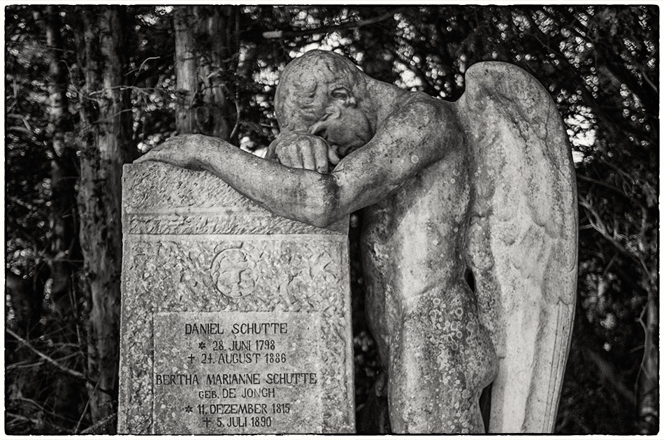 Grabmal Schutte (1901) — Friedhof Ohlsdorf — Michael Wassenberg