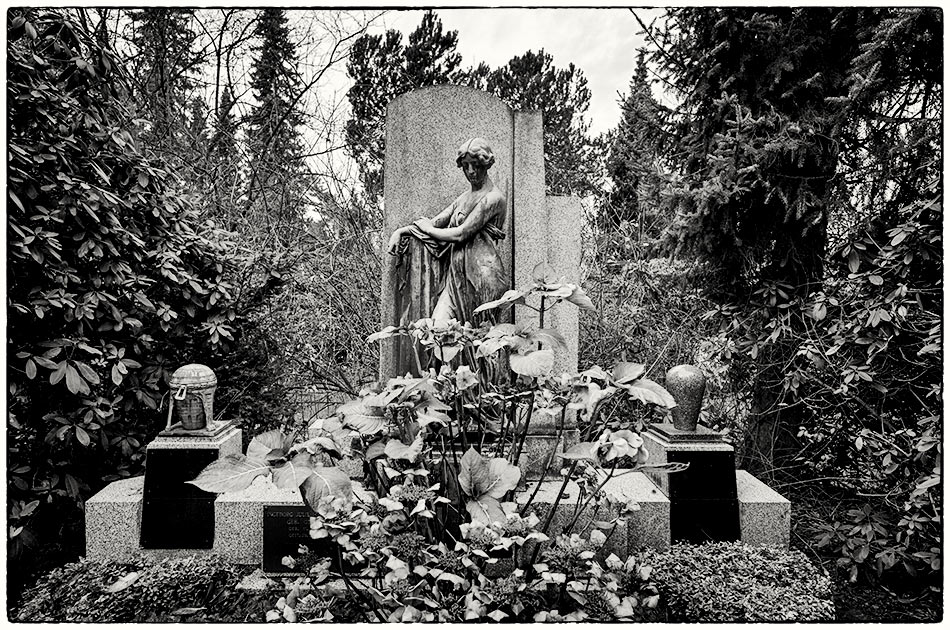 Friedhof Ohlsdorf — Grabmal Herwig (1909)