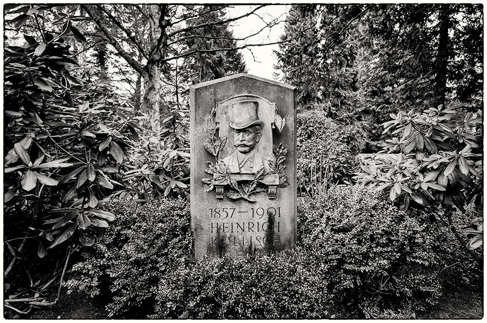 Grabmal Köllisch (1901) — Friedhof Ohlsdorf