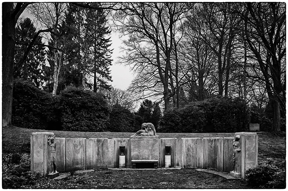 Grabmal Zedelius (1913/1914) – Friedhof Ohlsdorf – Michael Wassenberg