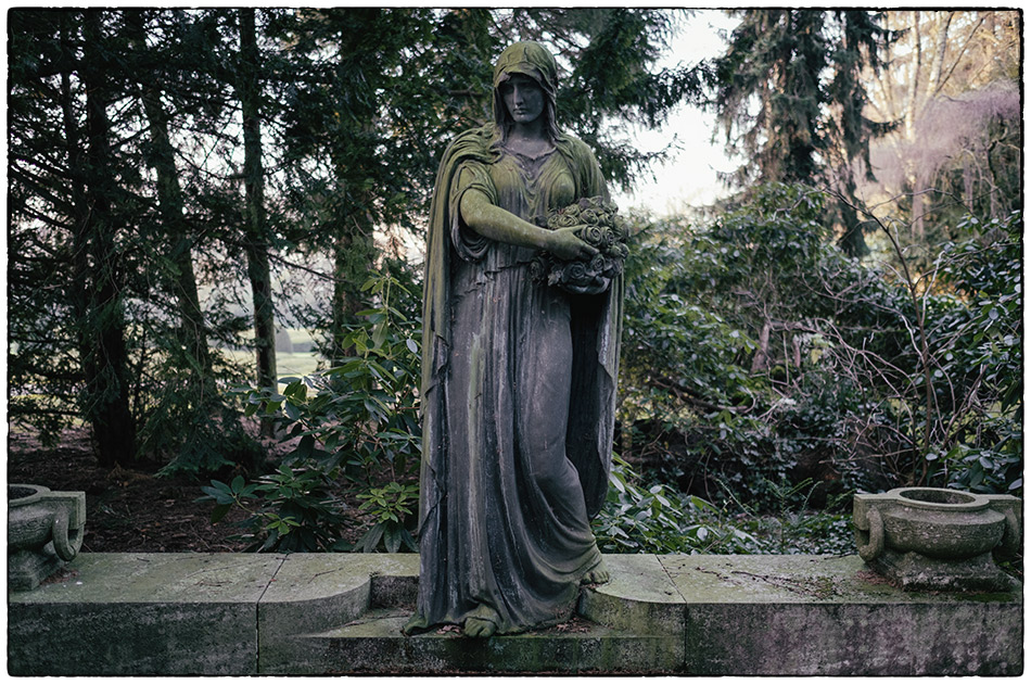 Grabmal Moelck-Rommelé (1914) · Friedhof Ohlsdorf · Michael Wassenberg · 2016-12-29
