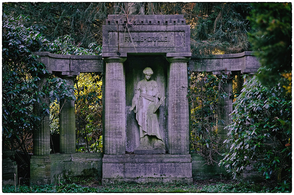 Grabmal Dralle (1913) · Friedhof Ohlsdorf · Michael Wassenberg · 2016-12-29
