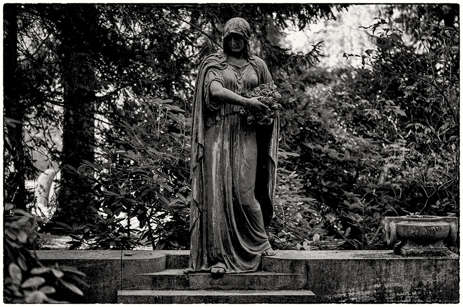Grabmal Moelck-Rommelé (1914)· Friedhof Ohlsdorf · Michael Wassenberg · 2017-10-17