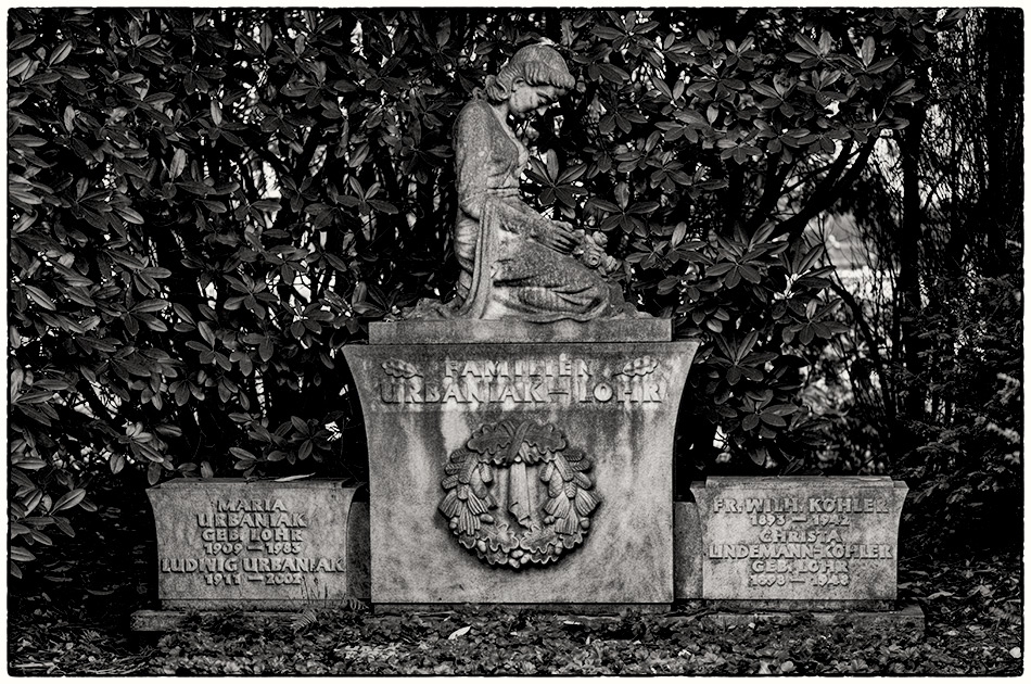 Grabmal Urbaniak – Lohr · Friedhof Ohlsdorf · Michael Wassenberg · 2017-10-17