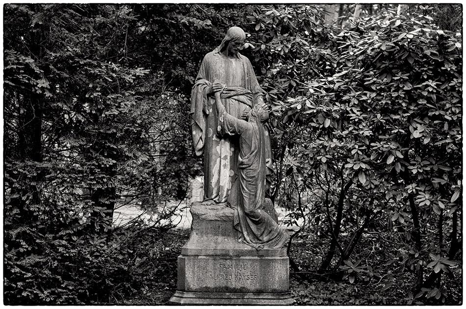Grabmal Kayser (1908) · Friedhof Ohlsdorf · Michael Wassenberg · 2017-12-10