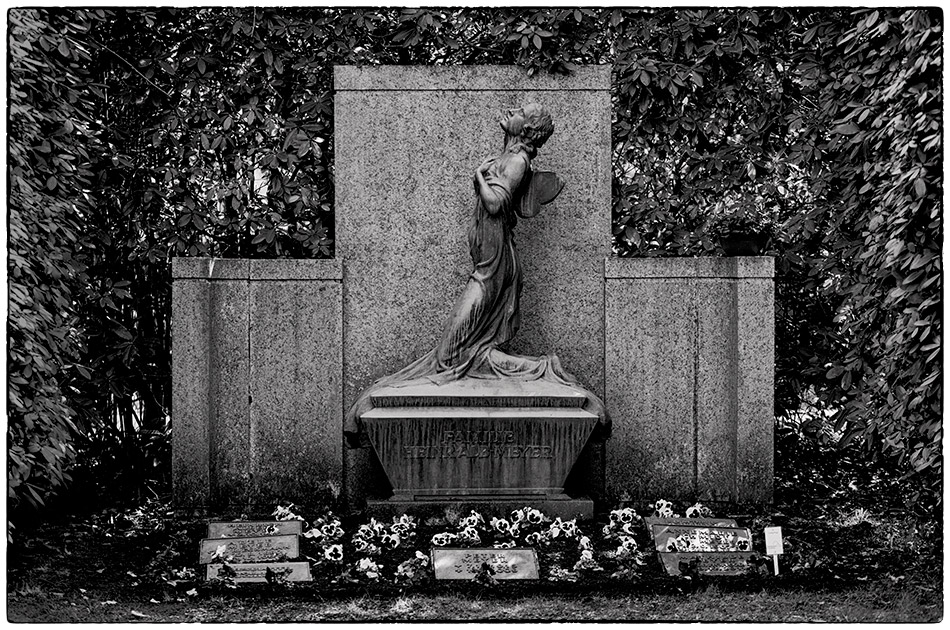 Grabmal Meyer (1928) · Friedhof Ohlsdorf · Michael Wassenberg · 2018-04-08