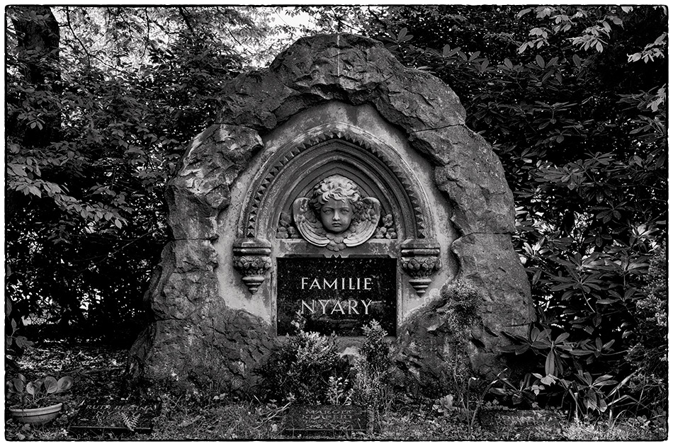 Grabmal Nyary · Friedhof Ohlsdorf · Michael Wassenberg · 2018-05-05