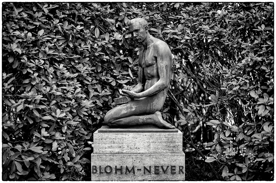 Grabmal Blohm-Never (1935) · Friedhof Ohlsdorf · Michael Wassenberg · 2018-05-05