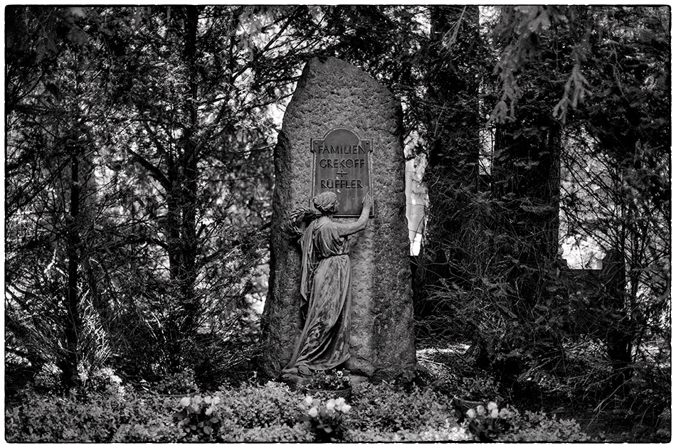 Grabmal Grekoff + Rüffler · Friedhof Ohlsdorf · Michael Wassenberg · 2018-05-05