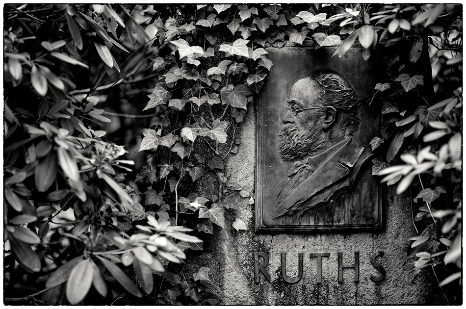 Grabmal Ruths (1905) · Friedhof Ohlsdorf · Michael Wassenberg · 18.11.2018