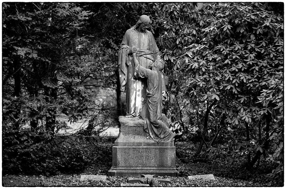 Grabmal Kayser (1908) · Friedhof Ohlsdorf · Michael Wassenberg · 25.11.2018