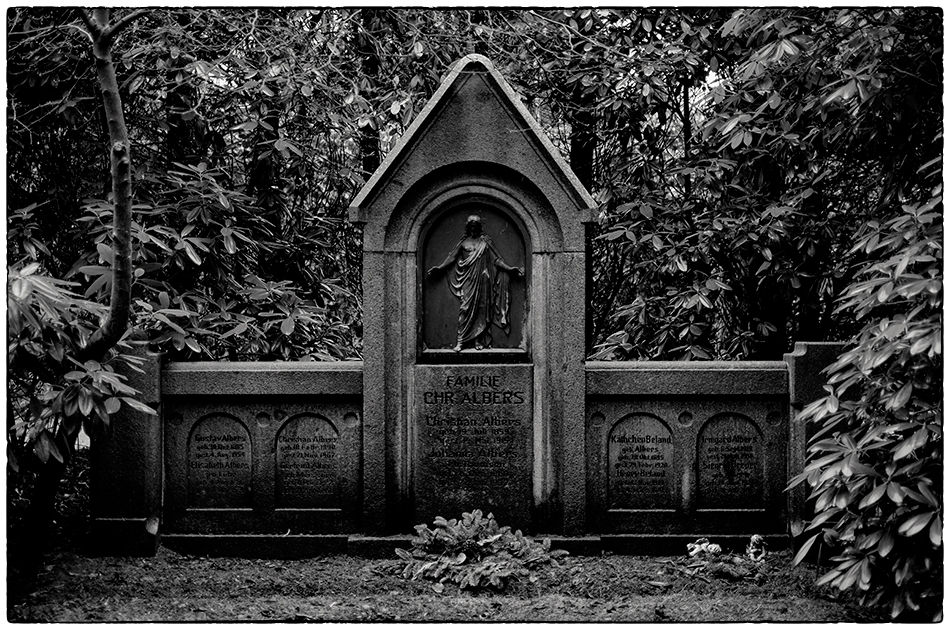 Grabmal Albers (1916) · Friedhof Ohlsdorf · Michael Wassenberg · 25.12.2019