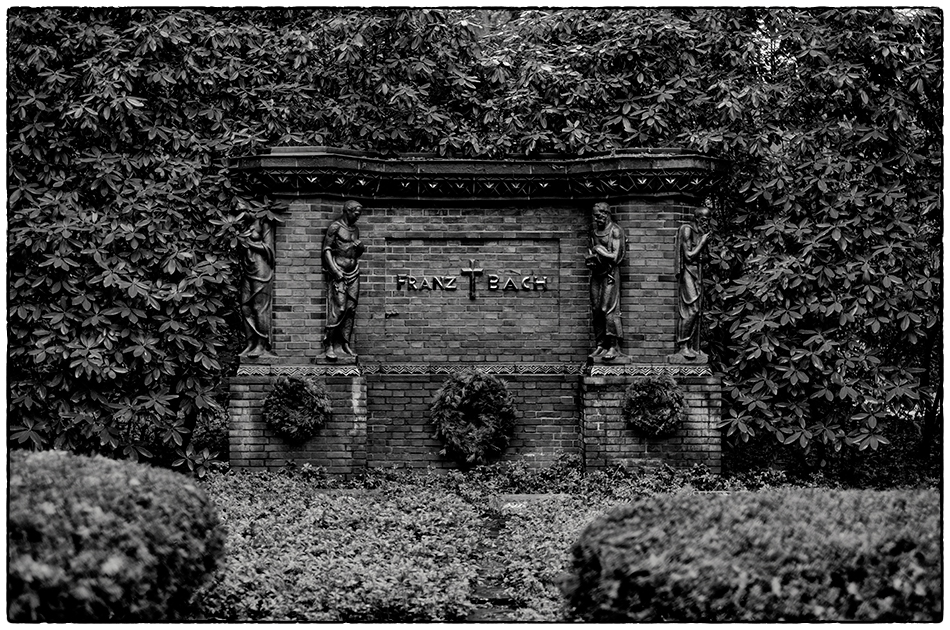 Grabmal Bach (1935) · Friedhof Ohlsdorf · Michael Wassenberg · 25.12.2019