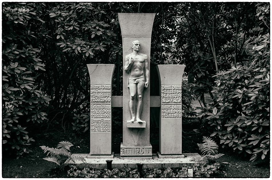 Grabmal Plny (1937) · Friedhof Ohlsdorf · Michael Wassenberg · 16.06.2019