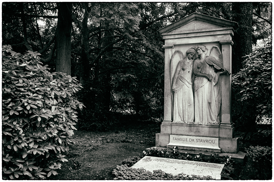 Grabmal Stavrou · Friedhof Ohlsdorf · Michael Wassenberg · 16.06.2019