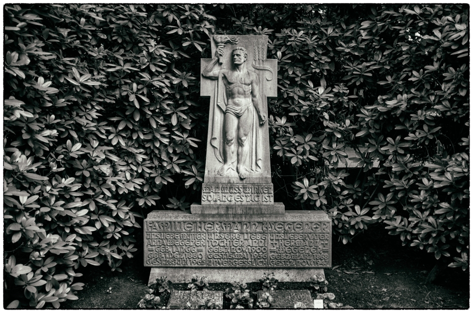 Grabmal Wegener (1936) · Friedhof Ohlsdorf · Michael Wassenberg · 16.06.2019