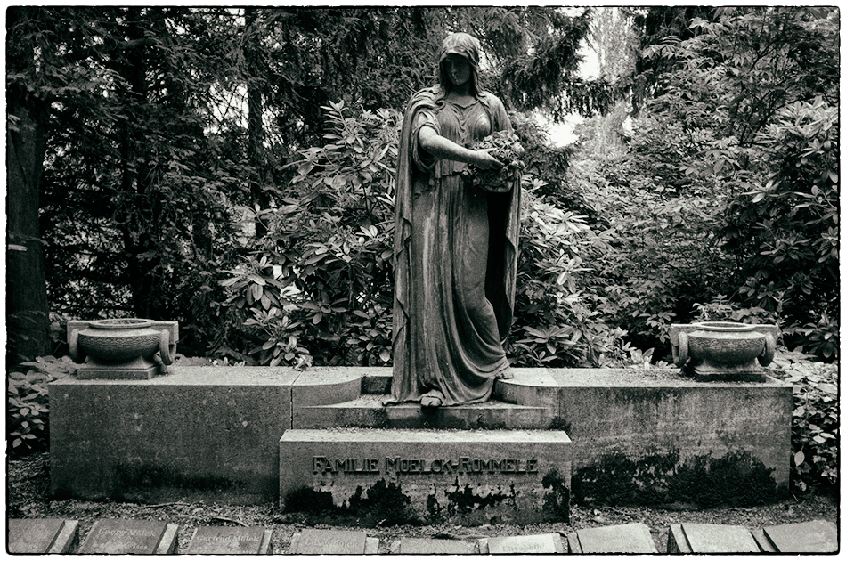 Grabmal Moelck-Rommelé (1914) · Friedhof Ohlsdorf · Michael Wassenberg · 16.06.2019