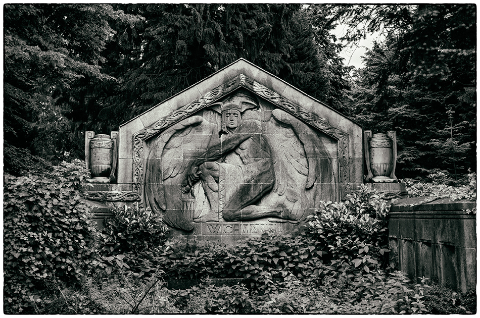 Grabmal Wichmann (1907) · Friedhof Ohlsdorf · Michael Wassenberg · 16.06.2019