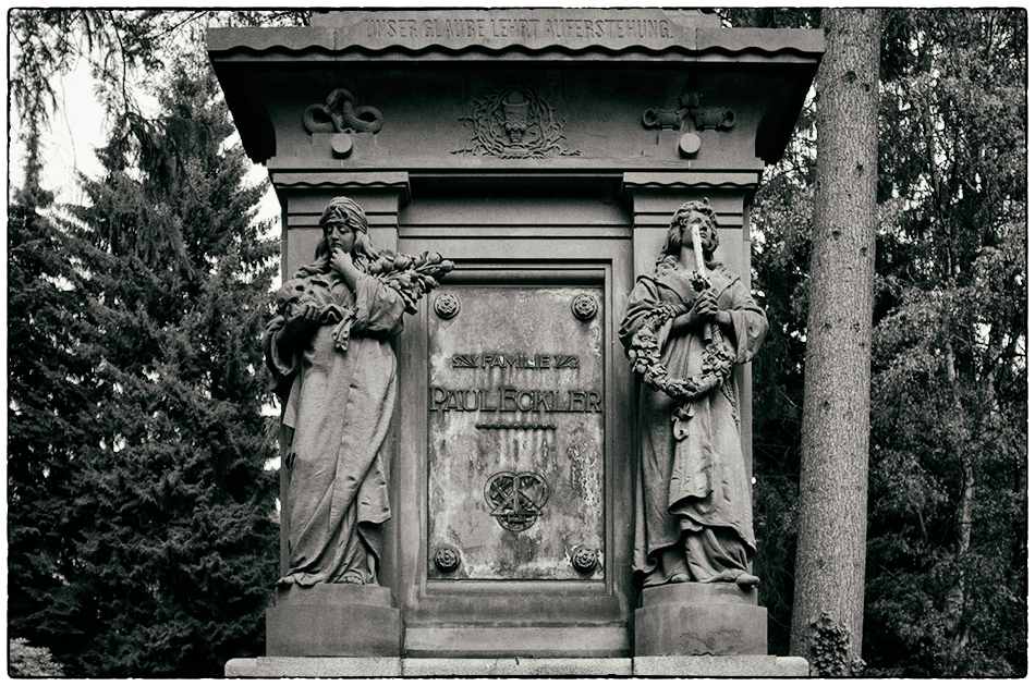 Grabmal Eckler (1905) · Friedhof Ohlsdorf · Michael Wassenberg · 16.06.2019