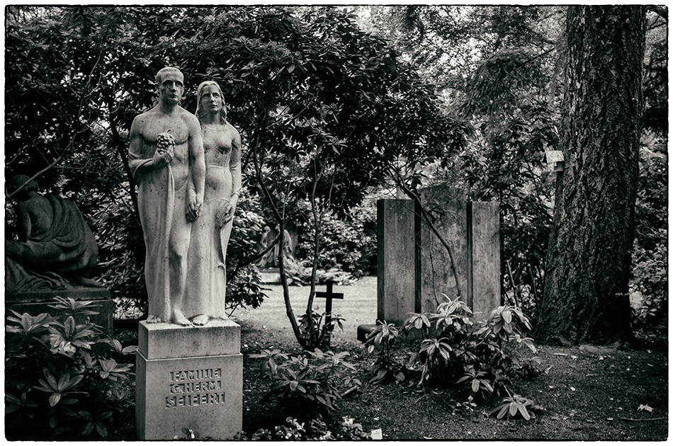 Grabmal Seifert (1944) · Friedhof Ohlsdorf · Michael Wassenberg · 16.06.2019
