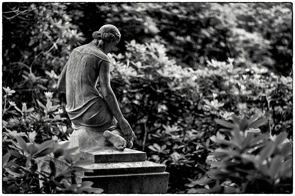 Grabmal Köser (1928) – »Die Sinnende« · Friedhof Ohlsdorf · Michael Wassenberg · 27.07.2020