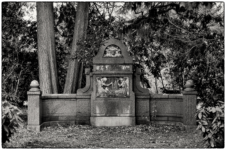 Grabmal Direng (1903) · Friedhof Ohlsdorf · Michael Wassenberg · 21.03.2021