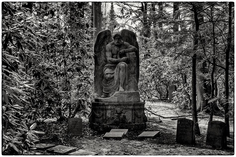 Grabmal Held (1904) · Friedhof Ohlsdorf · Michael Wassenberg · 11.04.2021