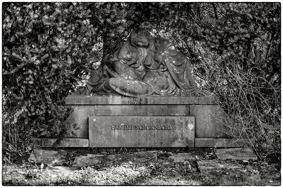 Grabmal Schoknecht (1928) · Friedhof Ohlsdorf · Michael Wassenberg · 11.04.2021