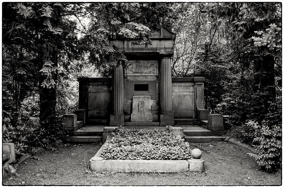 Grabmal Thörl (1909) · Friedhof Ohlsdorf · Michael Wassenberg · 06.06.2021