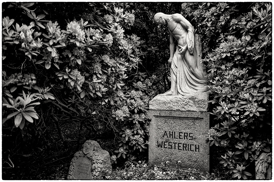 Grabmal Ahlers/Westerich (1921) · Friedhof Ohlsdorf · Michael Wassenberg · 06.06.2021