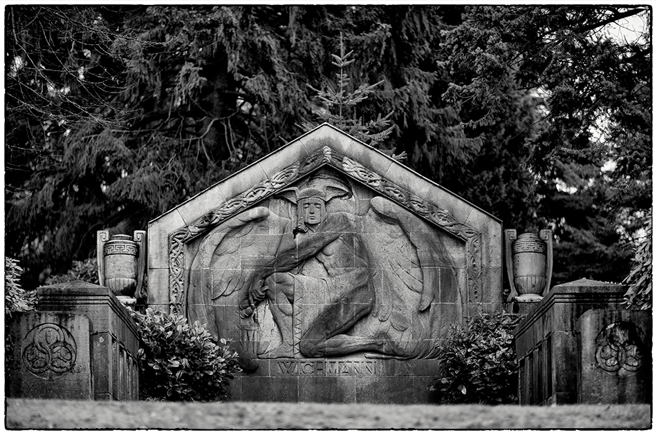 Grabmal Wichmann (1907) · Friedhof Ohlsdorf · Michael Wassenberg · 14.11.2021