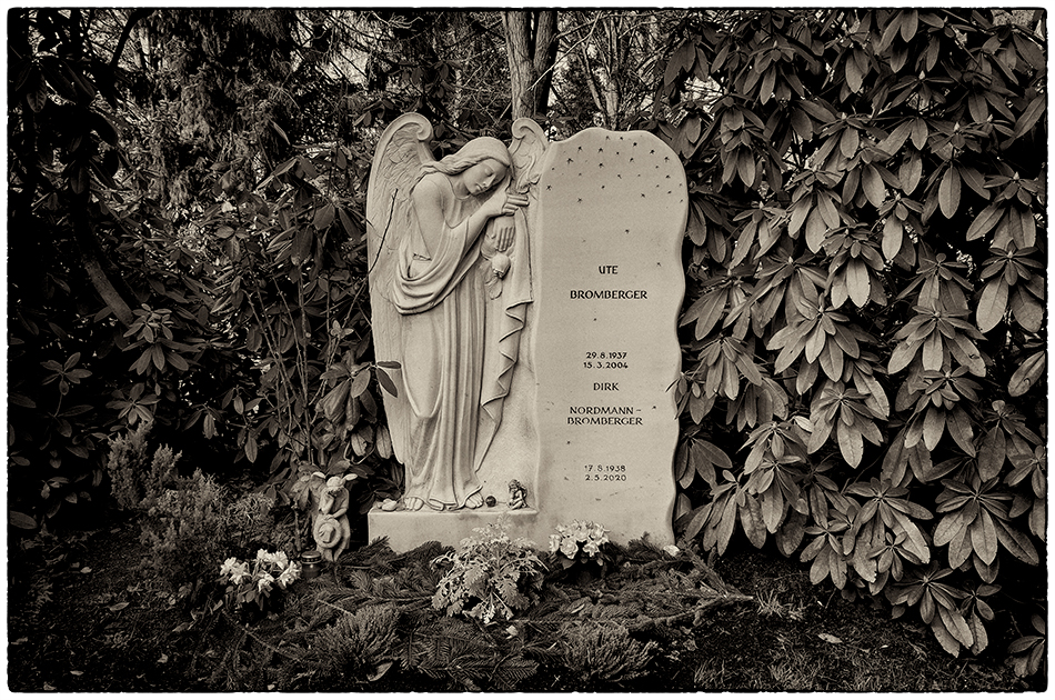 Grabmal Bromberger · Friedhof Ohlsdorf · Michael Wassenberg · 13.02.2022