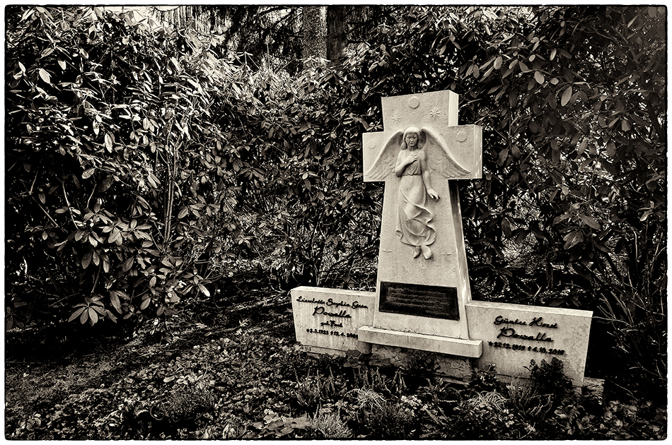 Grabmal Powalla · Friedhof Ohlsdorf · Michael Wassenberg · 13.02.2022