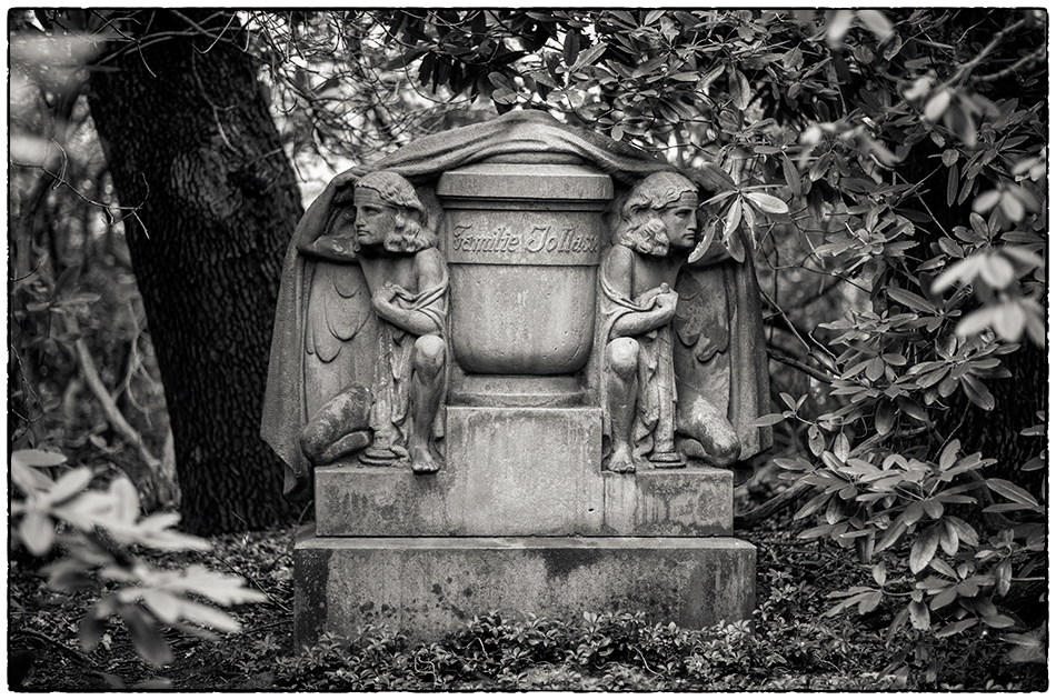 Grabmal Jollasse (1921) · Friedhof Ohlsdorf · Michael Wassenberg · 28.03.2022