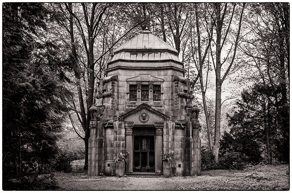 Mausoleum Höpfner (1909/1910) · Friedhof Ohlsdorf · Michael Wassenberg · 07.05.2022