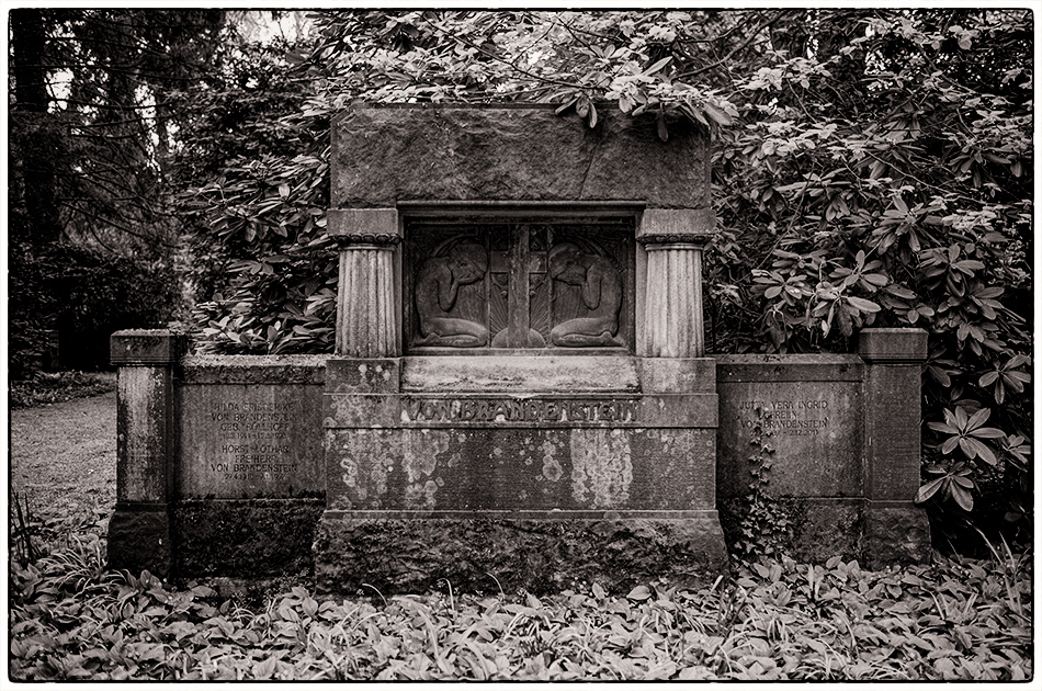 Grabmal Brandenstein · Friedhof Ohlsdorf · Michael Wassenberg · 07.05.2022