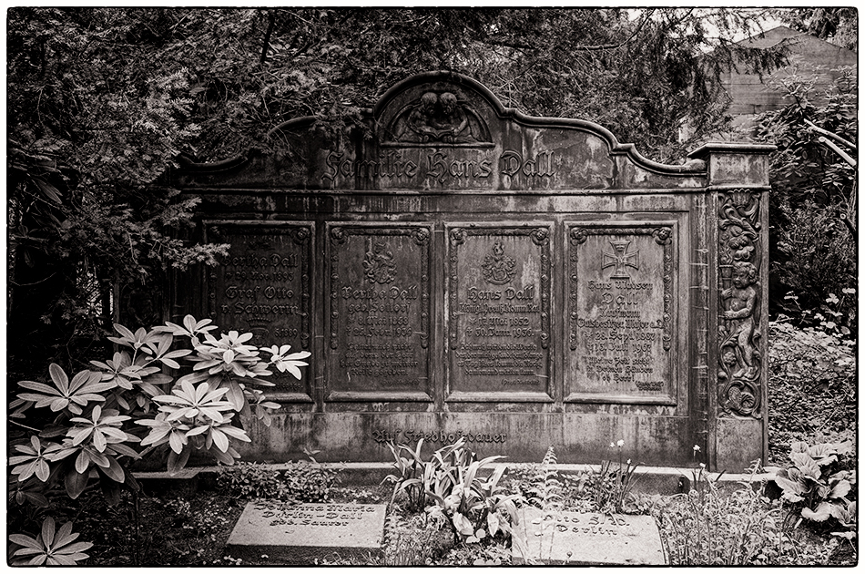 Grabmal Dall (1934) · Friedhof Ohlsdorf · Michael Wassenberg · 07.05.2022